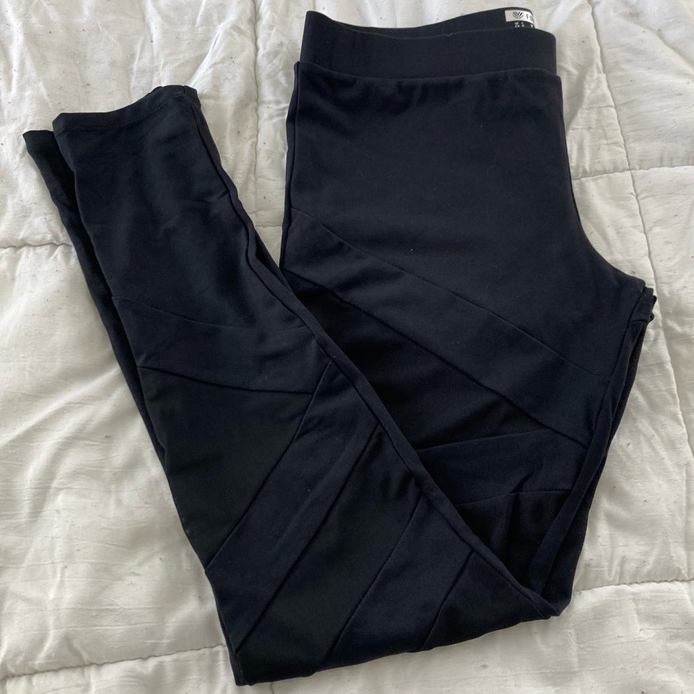 NWOT Black Forever 21 Leggings with Mesh Detailing